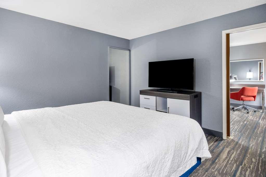 Hampton Inn Sanford Bilik gambar