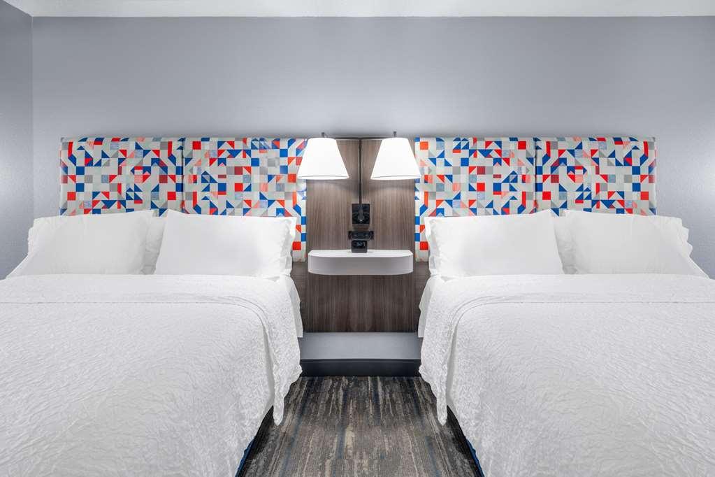 Hampton Inn Sanford Bilik gambar